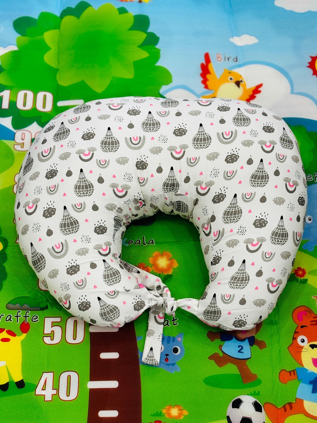 YUM4MOM FEEDING PILLOW