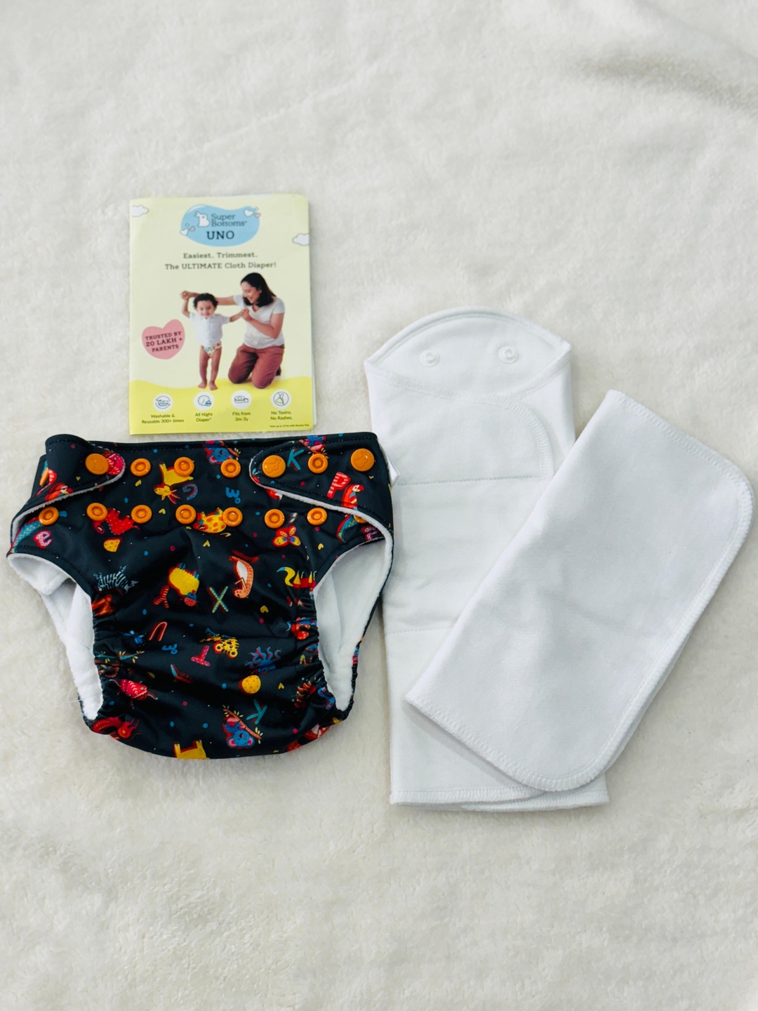 Superbottoms Freesize UNO - Washable Baby Nappy/ Cloth Diaper + 1 Organic Cotton Dry Feel pad +1 Booster Pad (Festoon)