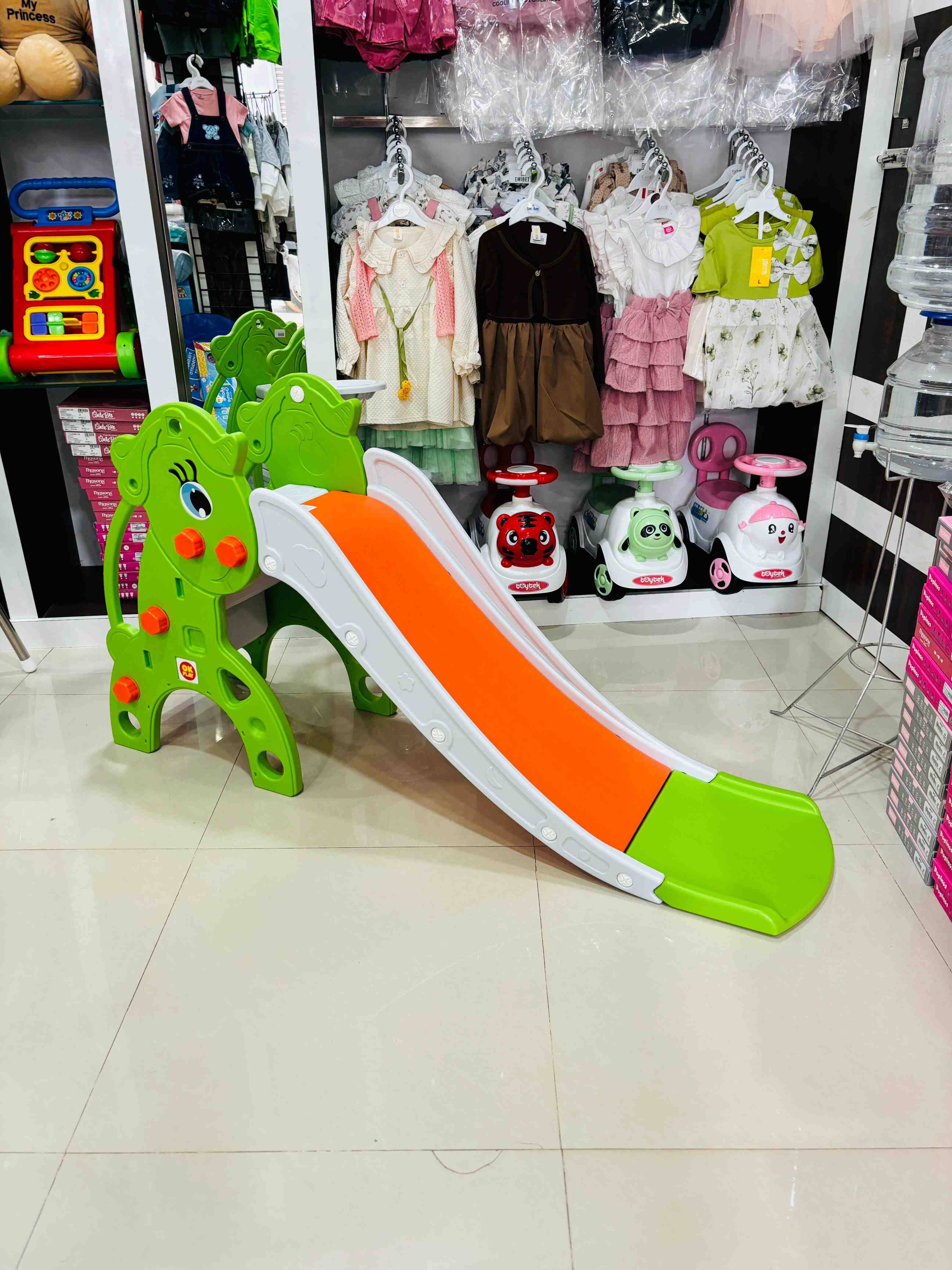 Slide for Kids & Babies: Indoor & Outdoor Fun with Basketball Hoop, Ideal for Boys & Girls Ages 2 to 5 Years - Safe, Strong and Big Slide for Home and Playschool Fun